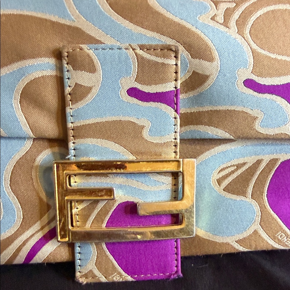 Fendi Marble Baguette - Picture 5 of 10